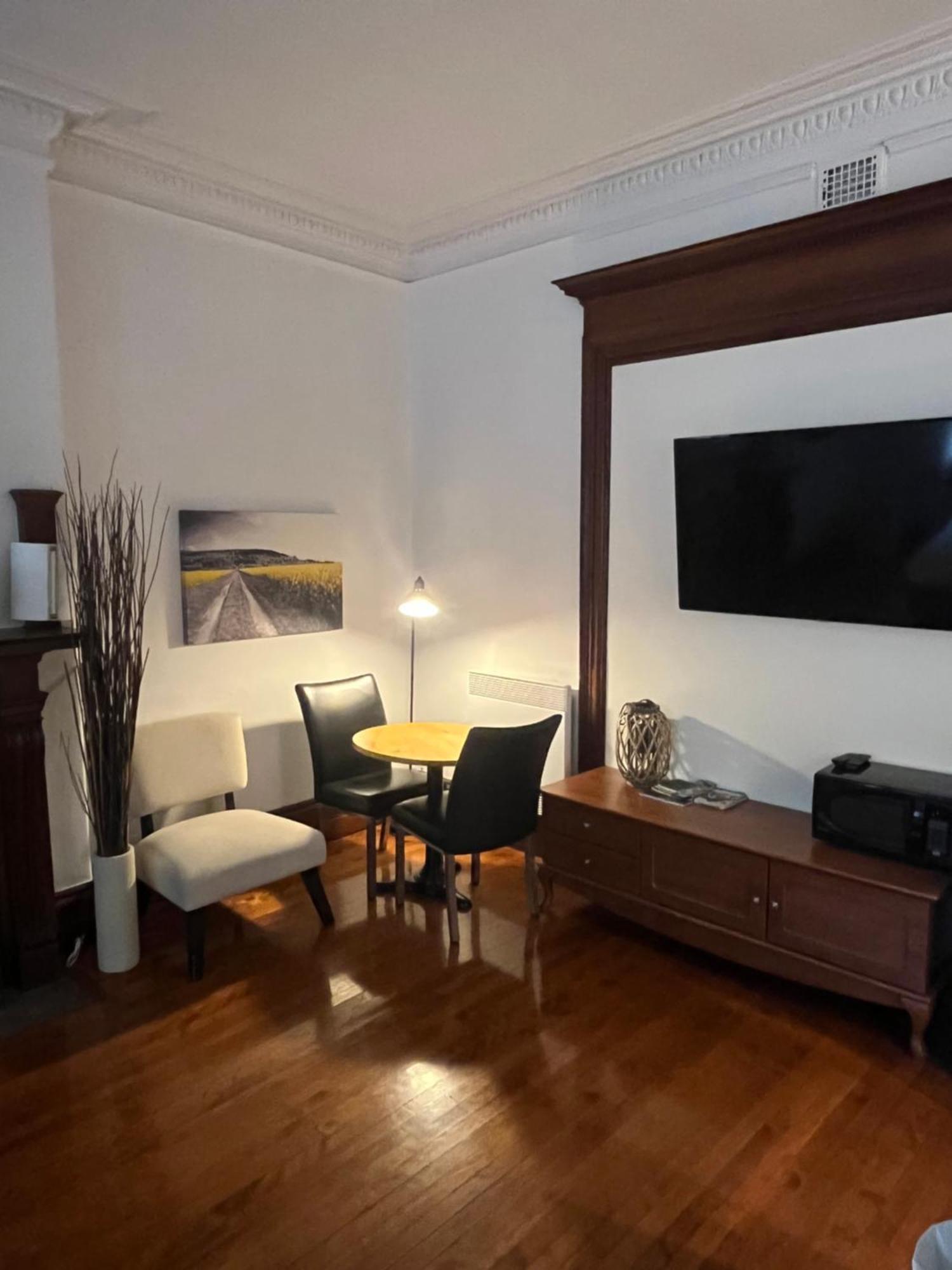 E-Hotel Des Grisons 퀘벡 외부 사진