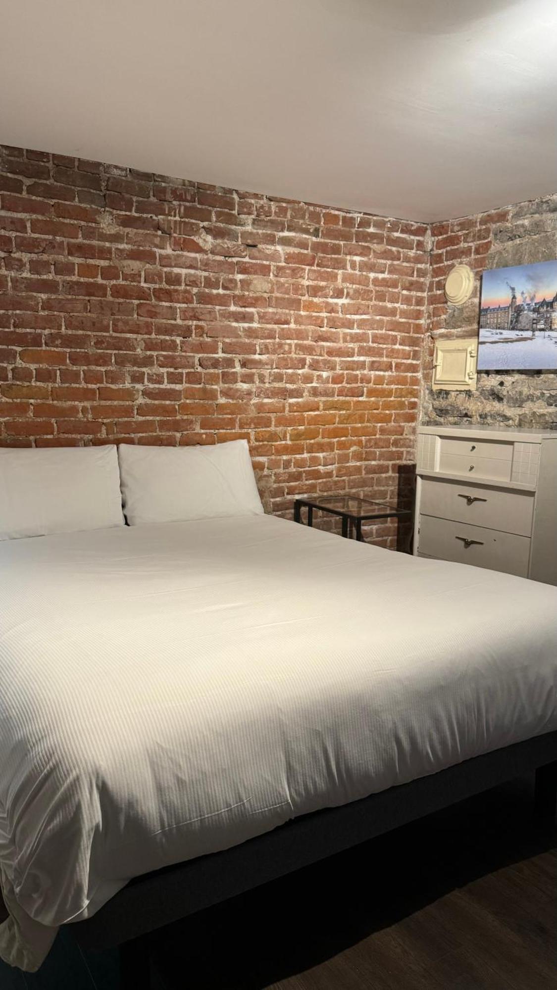 E-Hotel Des Grisons 퀘벡 외부 사진