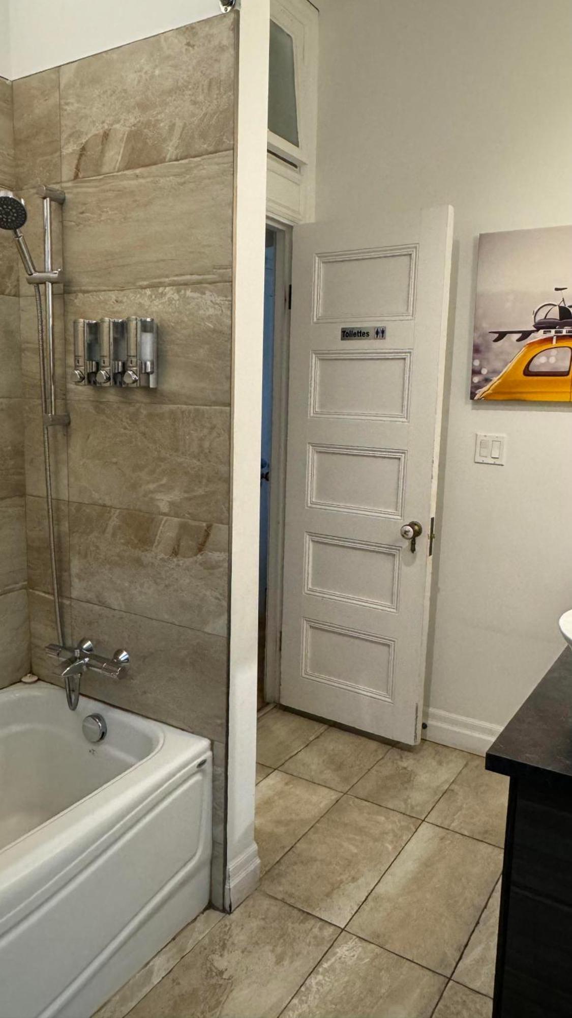 E-Hotel Des Grisons 퀘벡 외부 사진