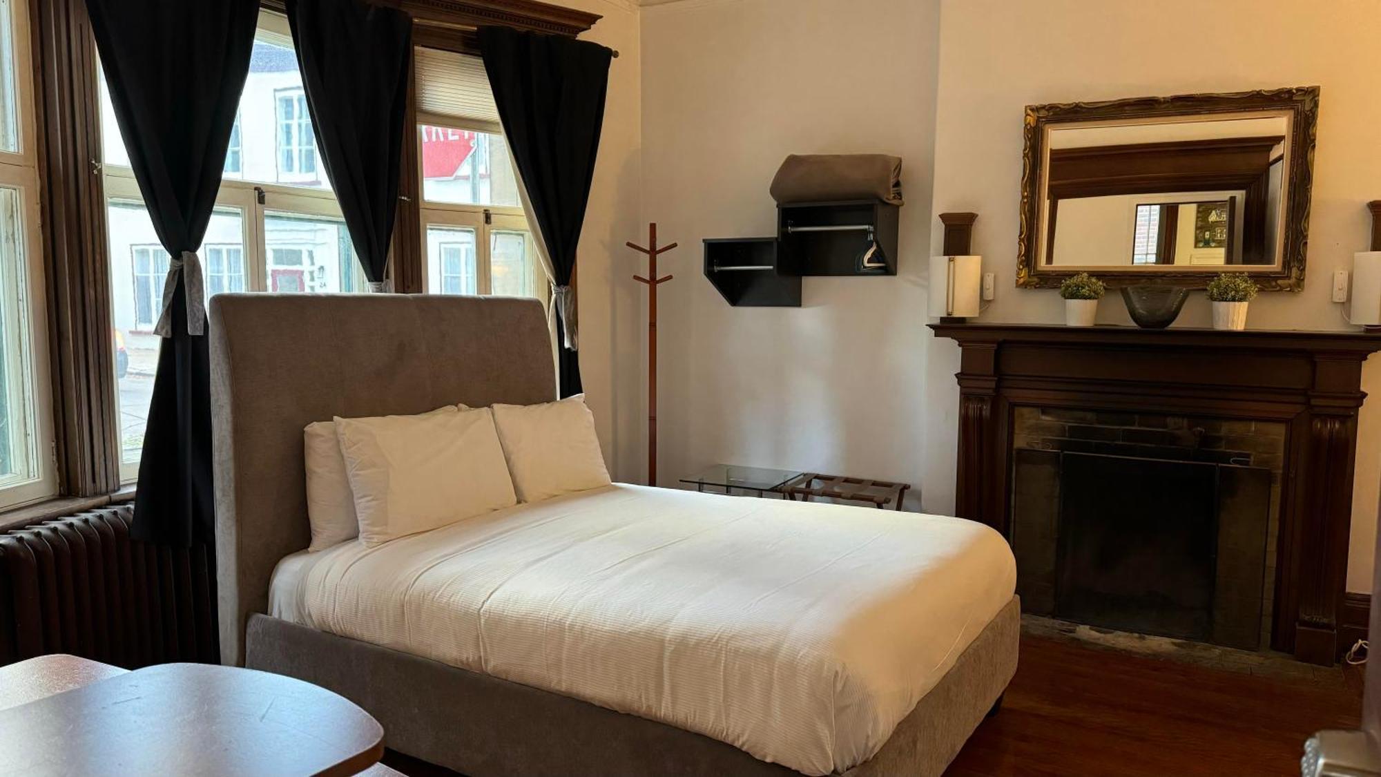 E-Hotel Des Grisons 퀘벡 외부 사진