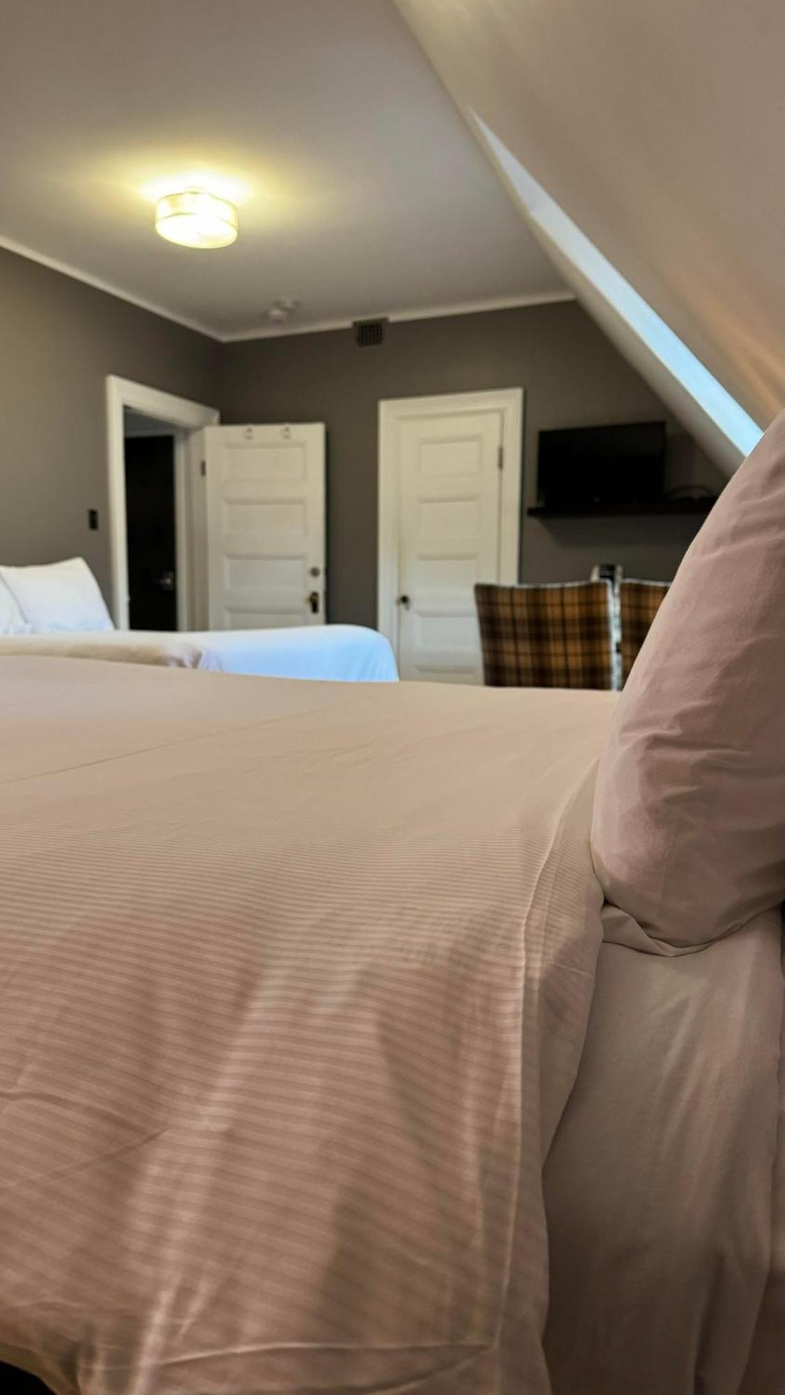 E-Hotel Des Grisons 퀘벡 외부 사진